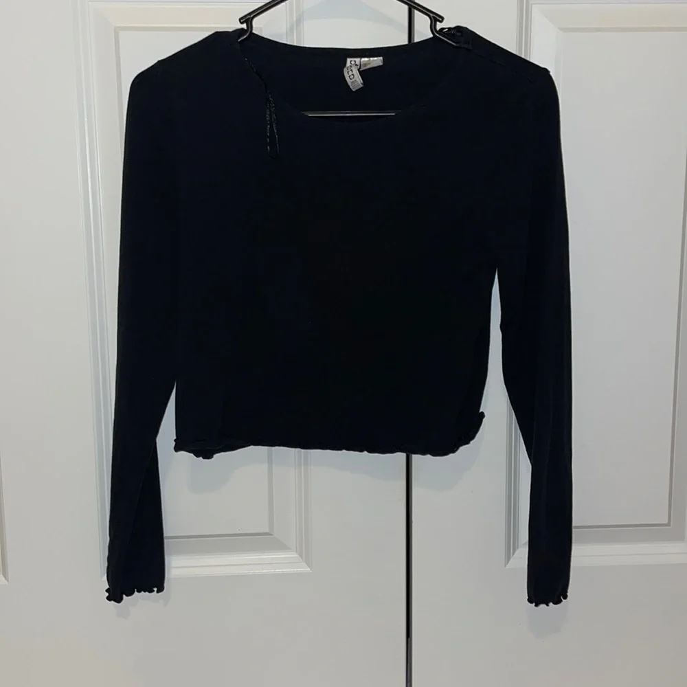 H&M ruffled top - Picture 1 of 2